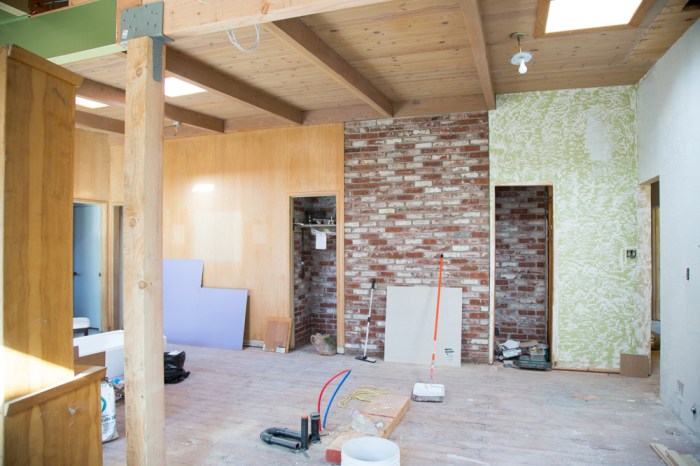 Kitchen wall before sealing